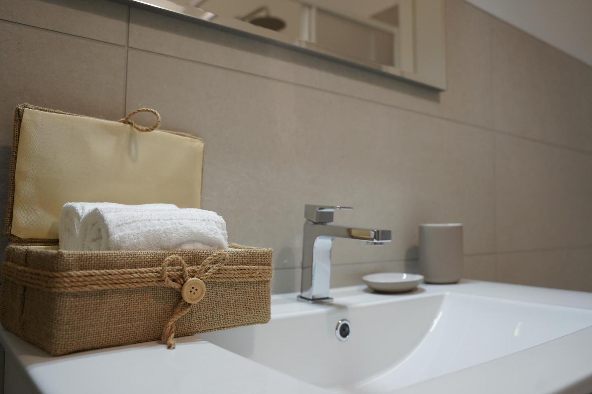 Monumentale M5 Apt - 6 Ospiti & Famiglie Con 2 Bagni E Suite Milan Exterior photo